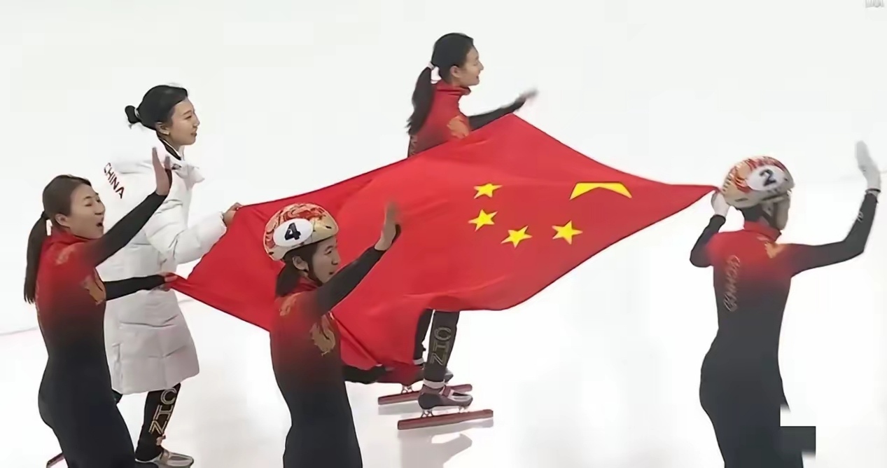 短道速滑女皇再获奖牌，摧枯折腐