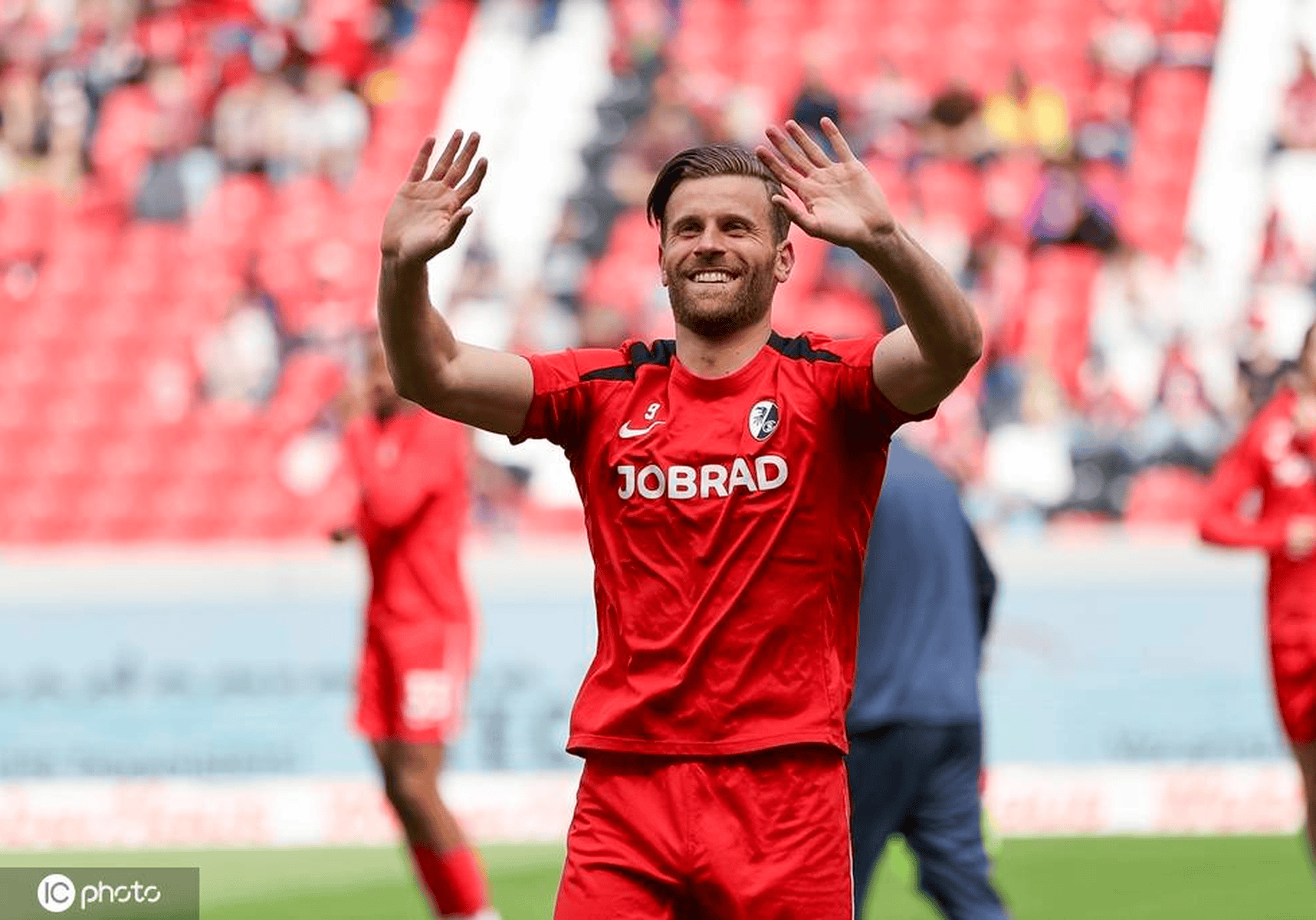 包含卫冕冠军梅开二度,霍芬海姆主场大胜劲旅的词条 包含卫冕冠军梅开二度,霍芬海姆主场大胜劲旅的词条