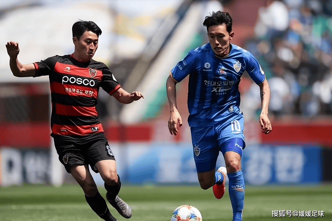 足球赛事中酣畅淋漓,各路强手相争 足球赛事中酣畅淋漓,各路强手相争