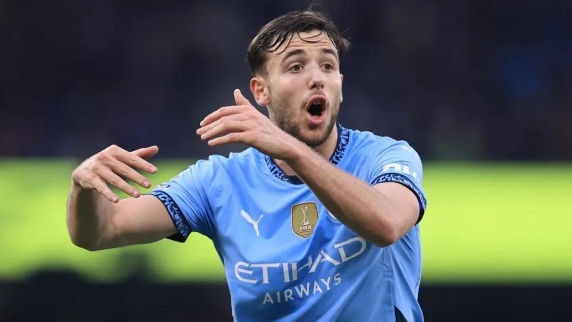 曼城新援首秀出色，展现出潜力与实力