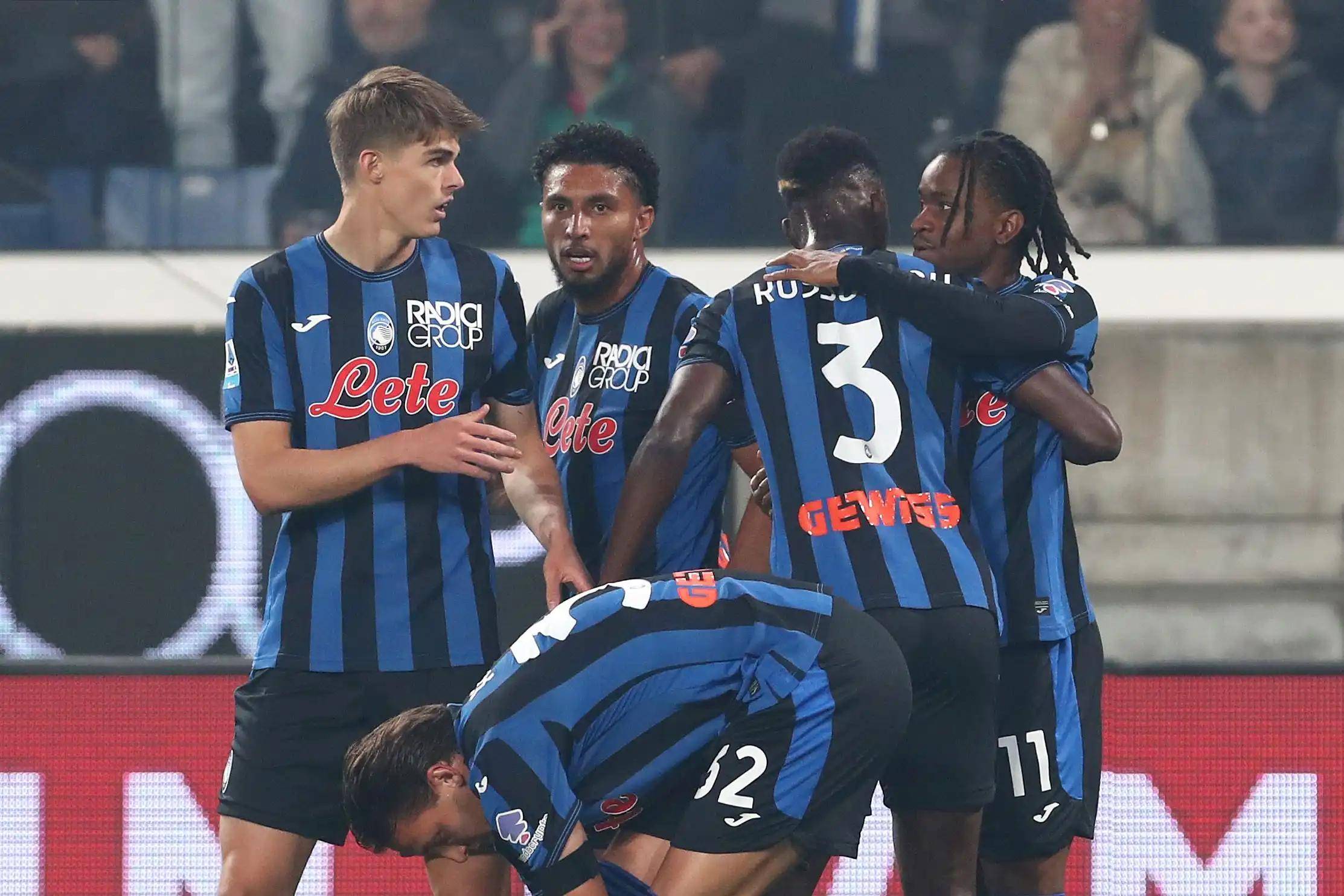 AG视讯官方-包含热那亚战平，努力保持稳定状态的词条