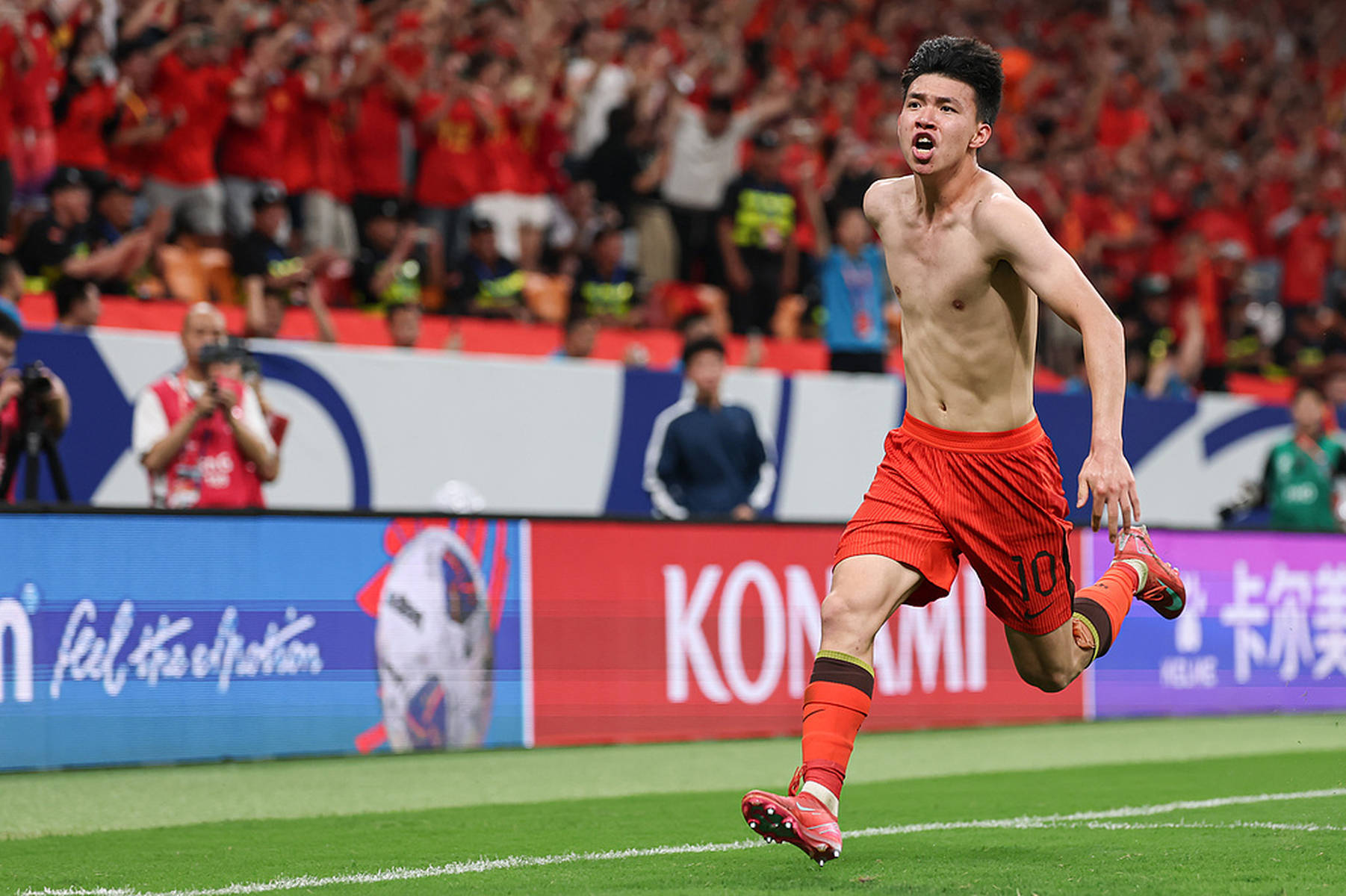 AG百家乐-阿贾克斯坚守主场进球早不守温子仲射入绝杀点球的简单介绍