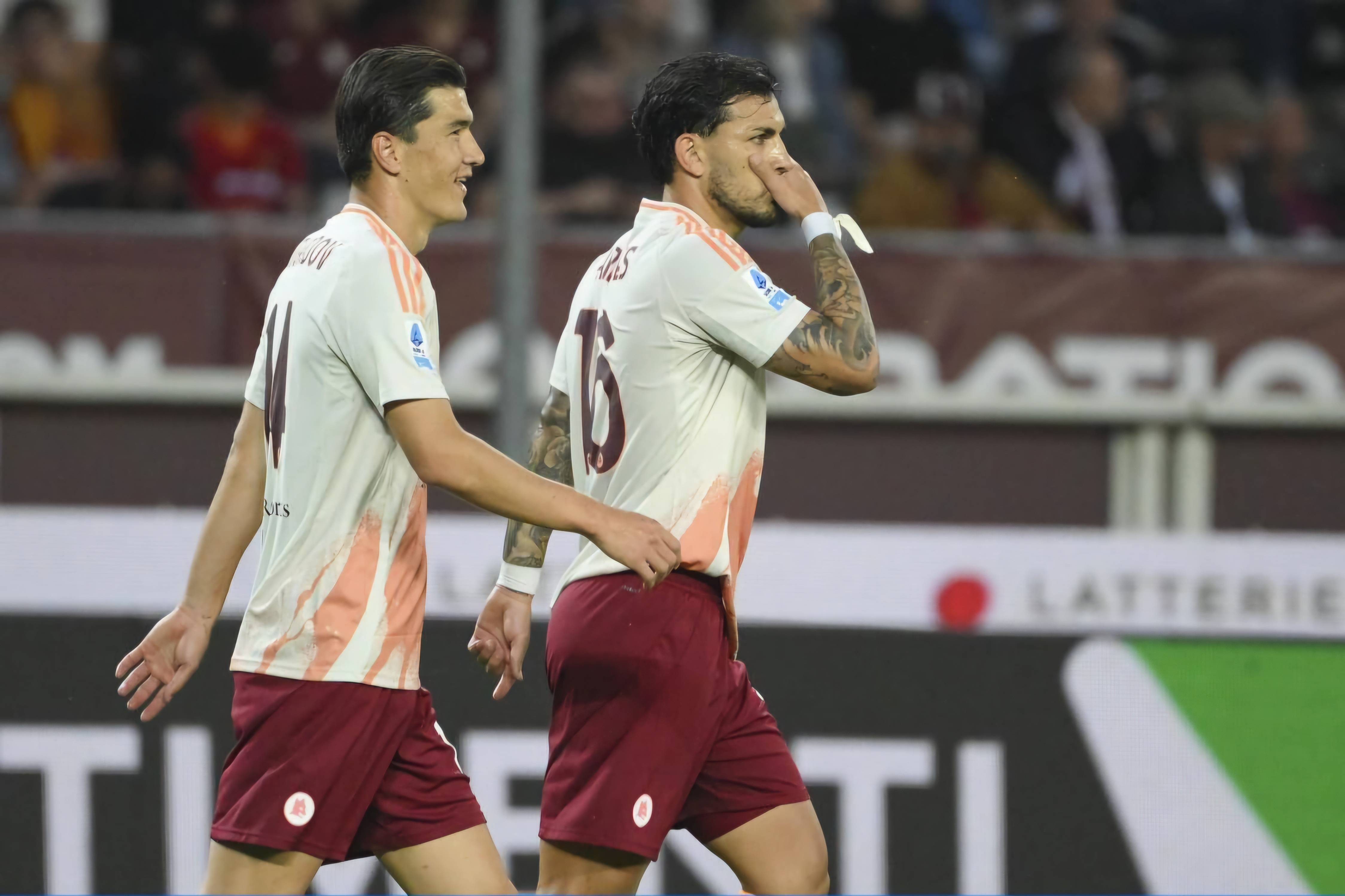 阿贾克斯坚守主场进球早不守温子仲射入绝杀点球的简单介绍 阿贾克斯坚守主场进球早不守温子仲射入绝杀点球的简单介绍