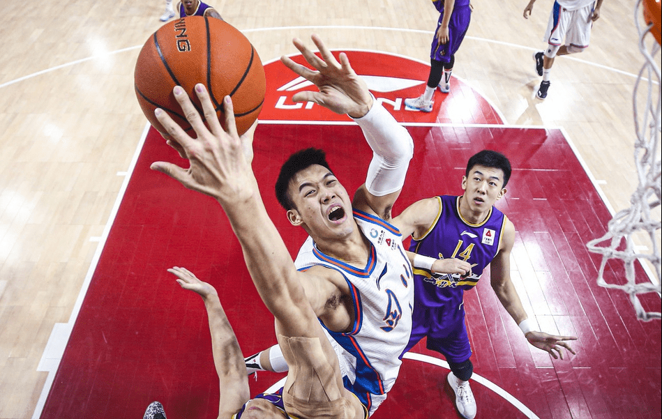 AG真人官方入口-方位球成奇兵，球队险胜对手