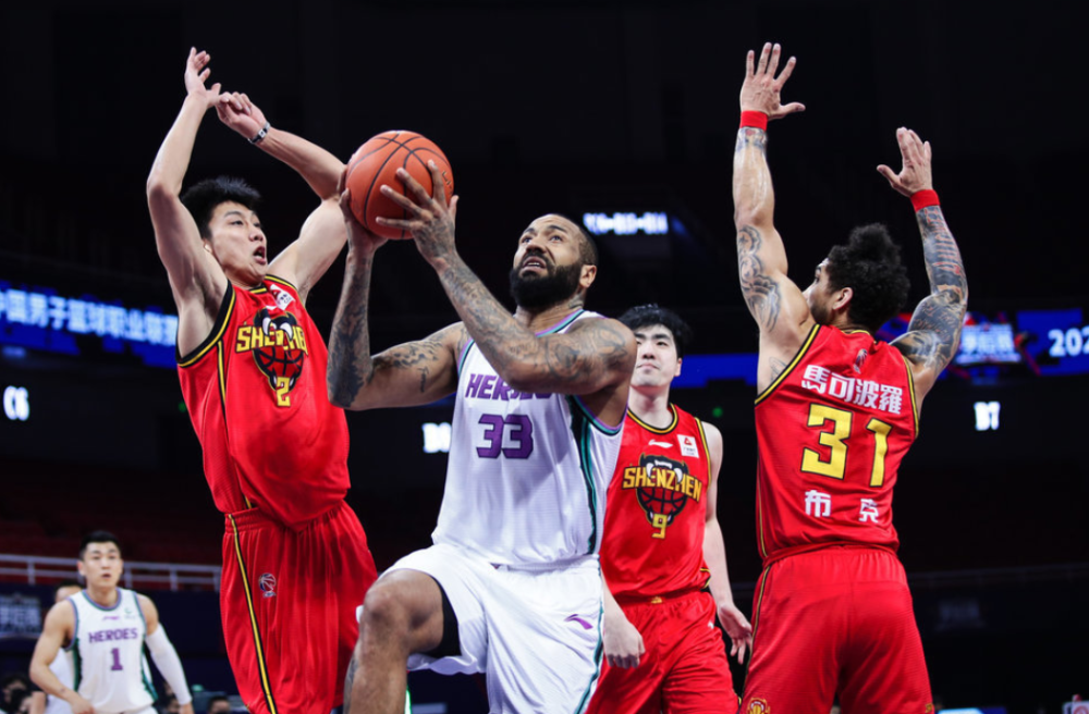-深圳队擒下湖南男篮，勇夺冠军光环