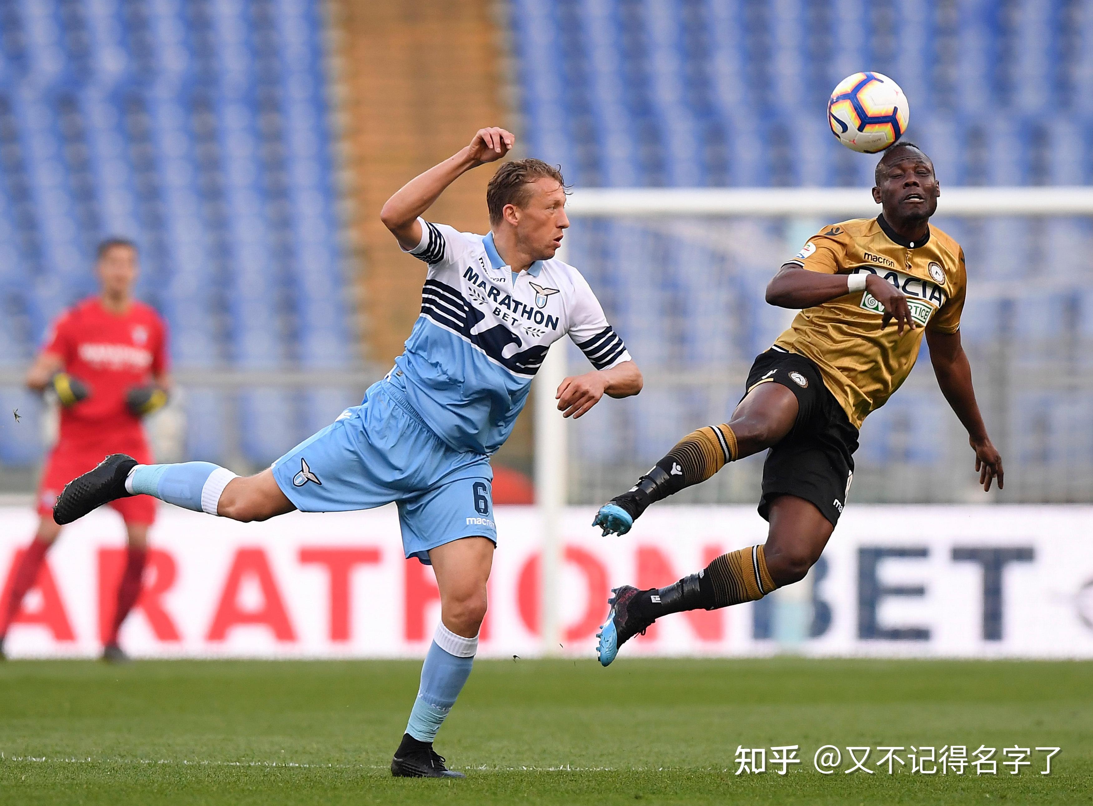 莱比锡红牛主场小胜弗兰克福，继续领跑