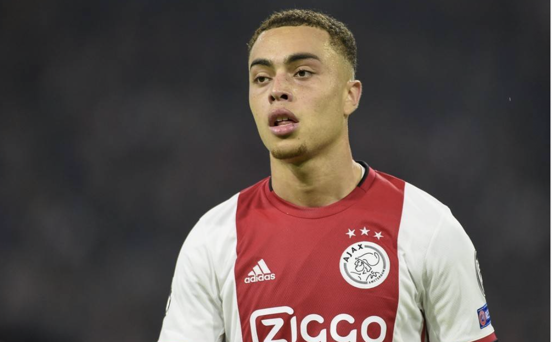 -阿贾克斯大胜，提前锁定小组出线资格