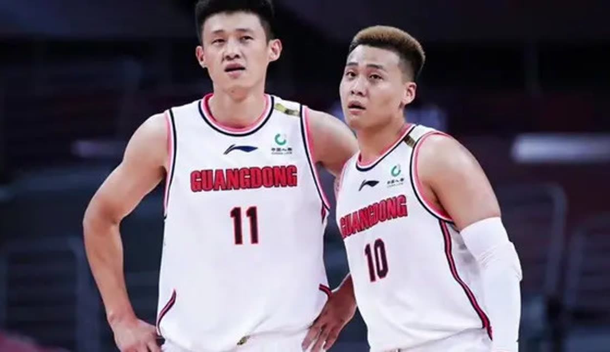 AG视讯-关键进球锁定胜局，晋级决赛统领军心