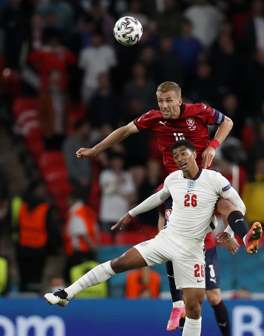 AG真人官网-关于英格兰连扳两球逼平法国，成功晋级欧锦赛半决赛的信息