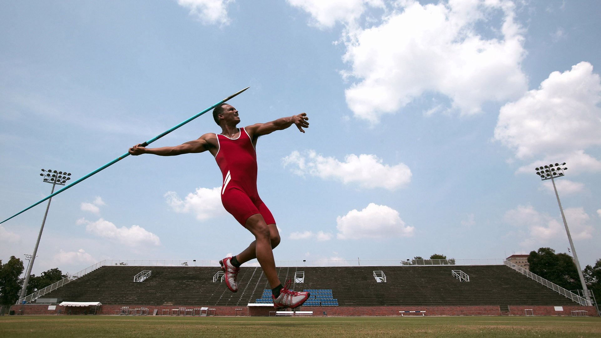 单核发动机与多线程处理器，东契奇VS热火的双重篮球哲学