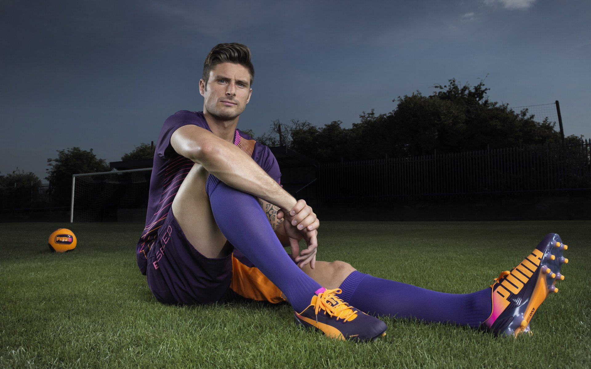 ATP总决赛终极鏖战，梅德韦杰夫以钢铁意志统治全场