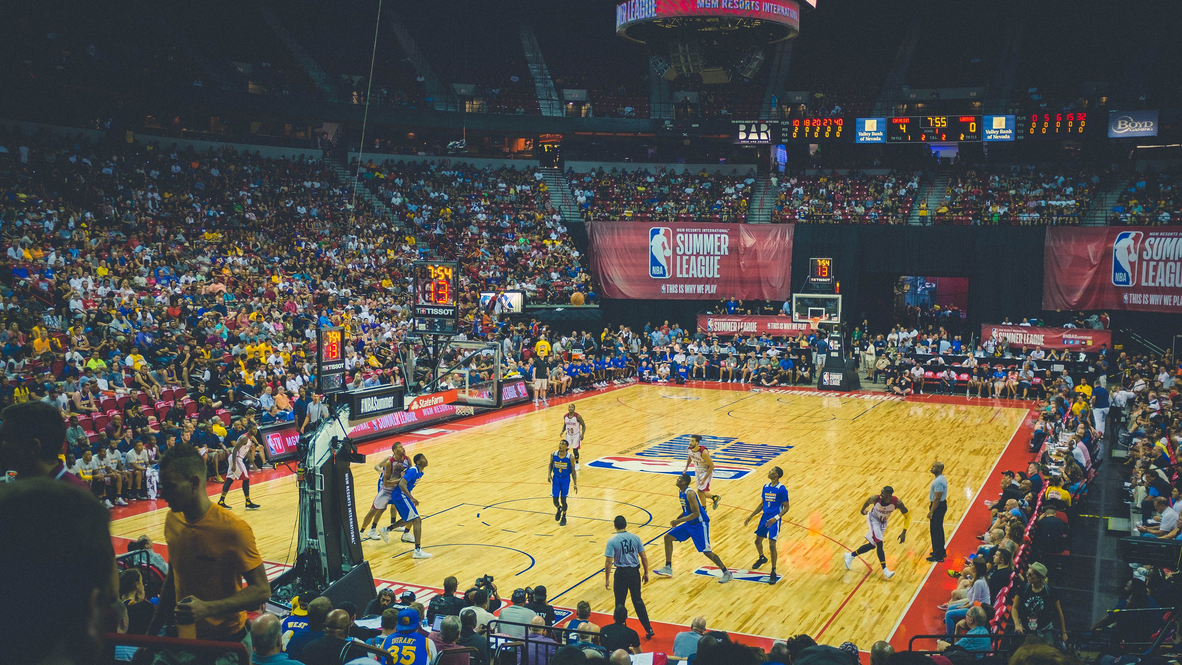 美网惨败中站起,鲁德率队戴维斯杯逆转