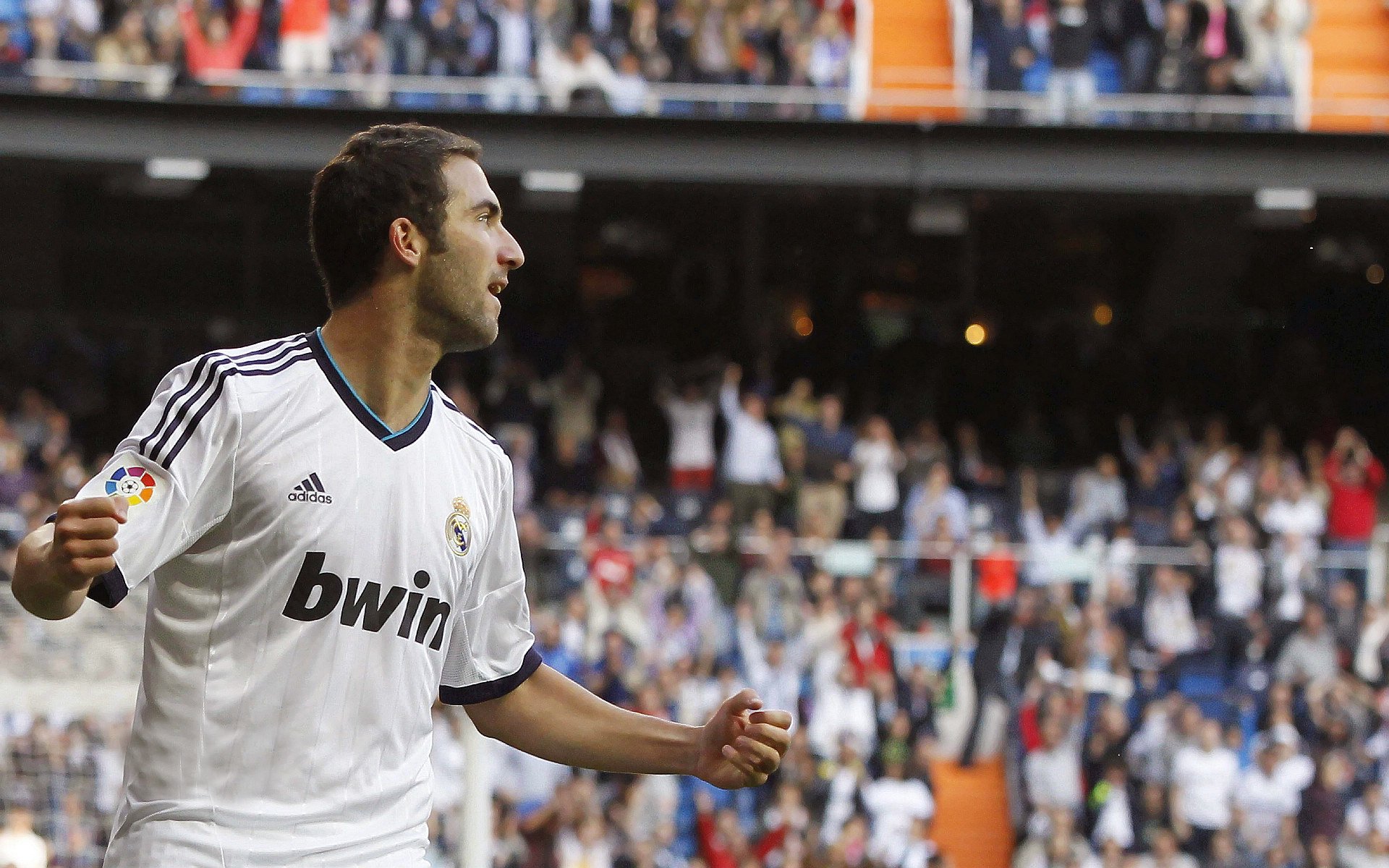 战场上的神迹,周冠宇统治性表现,雷诺以0.7秒险胜红牛二队